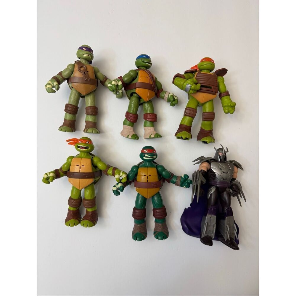TMNT Teenage Mutant Ninja Turtles + Shredder 2012 Viacom Lot of 6 Action Figures